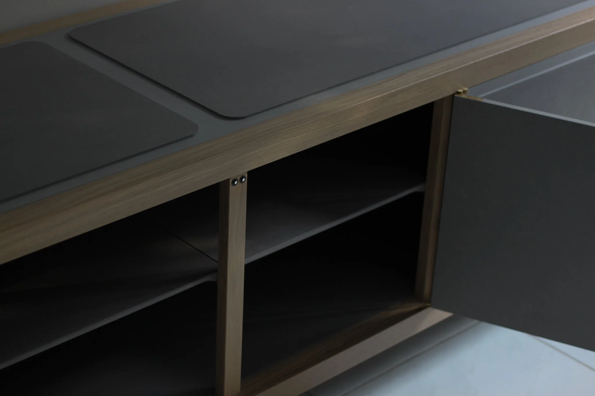 Mönch Cabinet — Studio Spelk